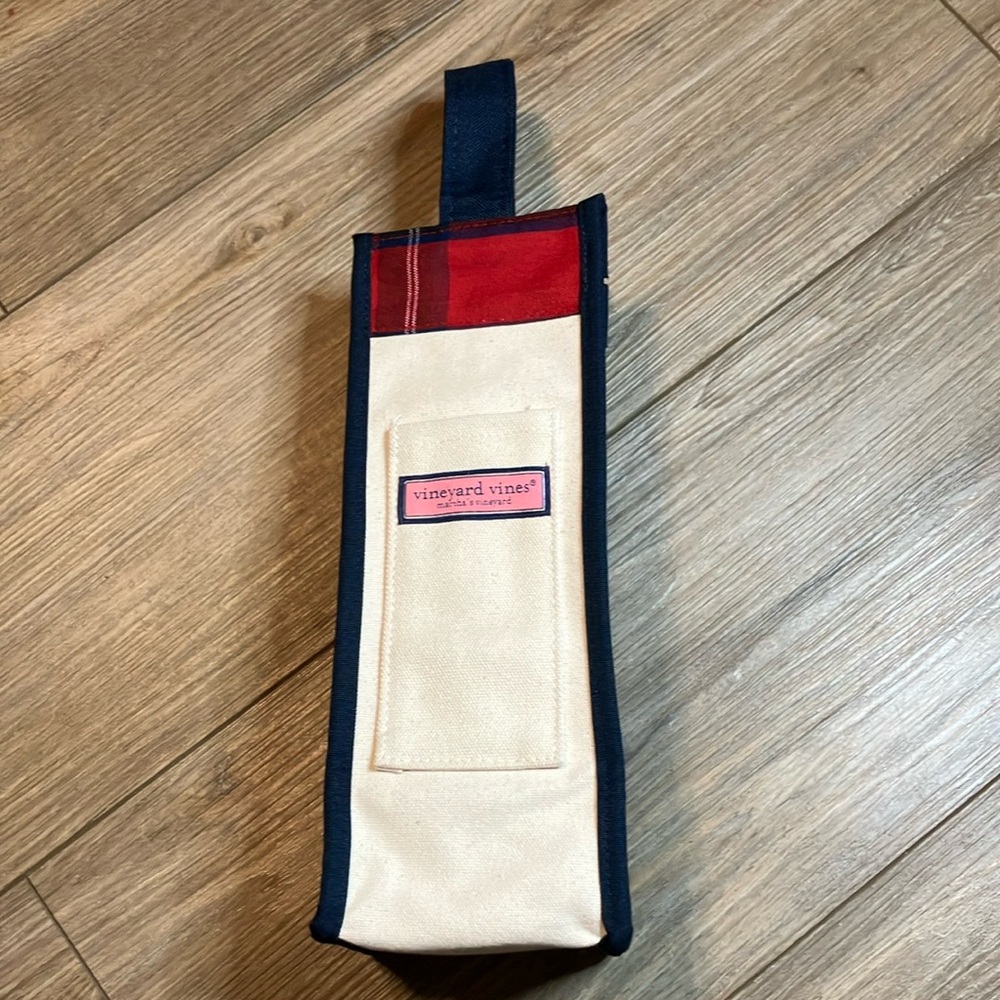 Vineyard Vines Wine Carrier Martha’s Vineyard